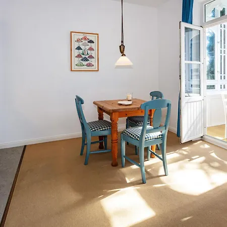 Apartment Ruscha *
