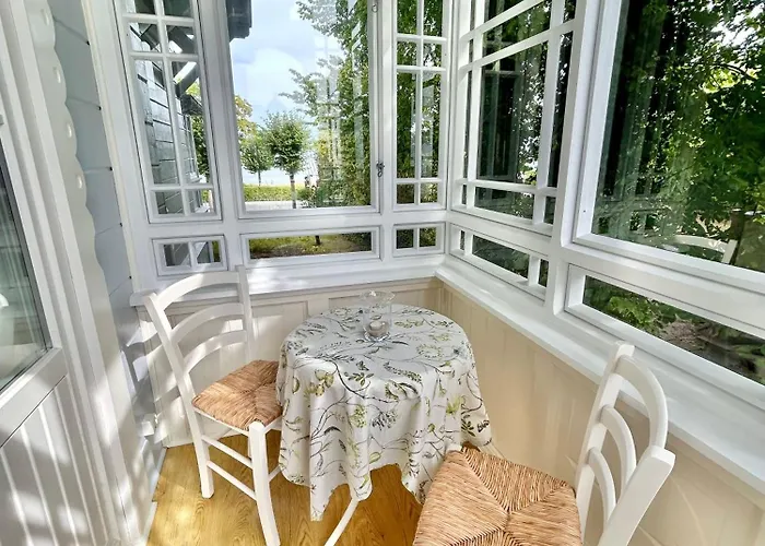 Apartment Ruscha Binz