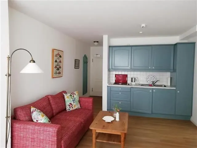 Apartment Ruscha *
